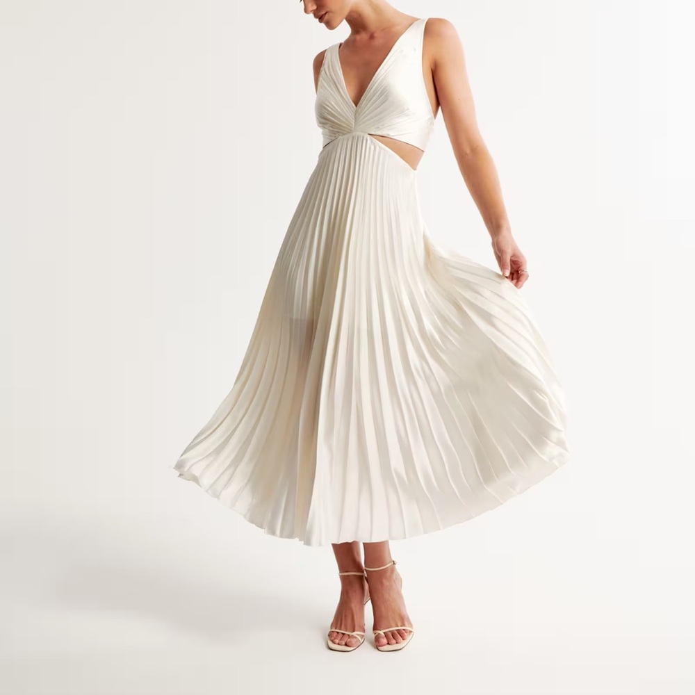 Abercrombie & fitch white pleated silk gown